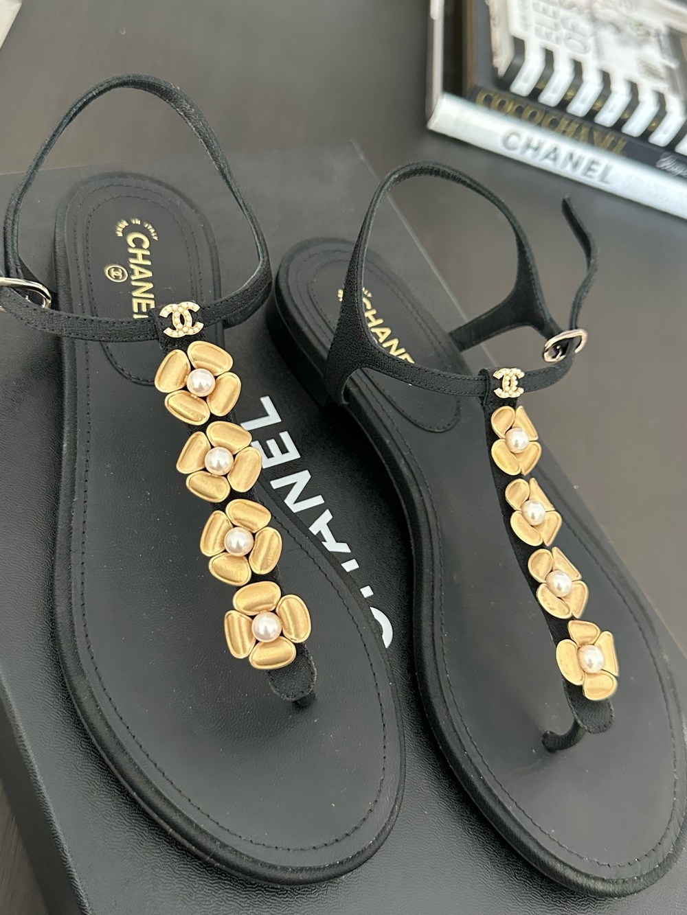 CHANEL Black Leather T-Strap Sandals with Gold/Pearl Flowers, Authentic - Picture 4 of 7